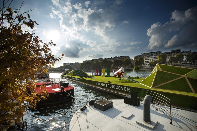 Illustration for article titled Land Rover Built A Floating Futuristic Mini-Golf Course To Off-Road On